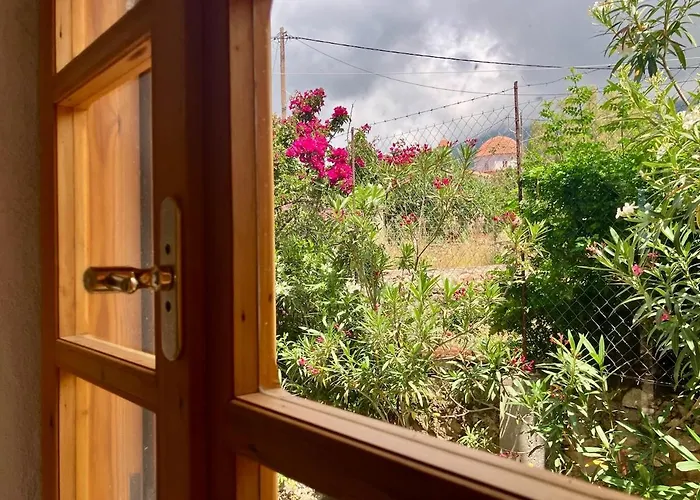 Bright Cozy With Terrace, Garden & Sea View * Neokhorion (Messenia)